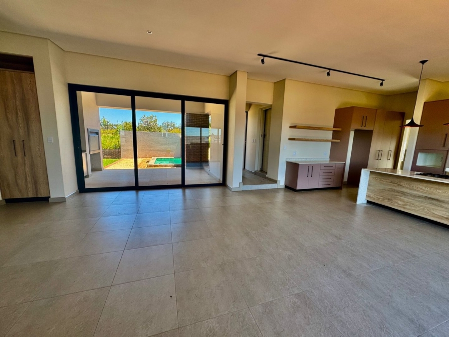 3 Bedroom Property for Sale in Helderzicht Eco Estate North West